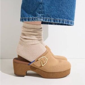 EUC ROTHYS The Classic Clog butternut color size 9 tan brown beige